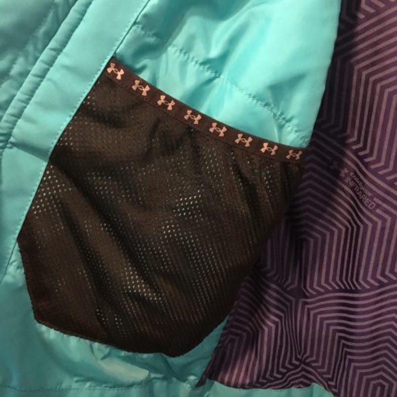 Under Armour Youth ColdGear Infrared winter coat.  Youth size Small. - Picture 8 of 11